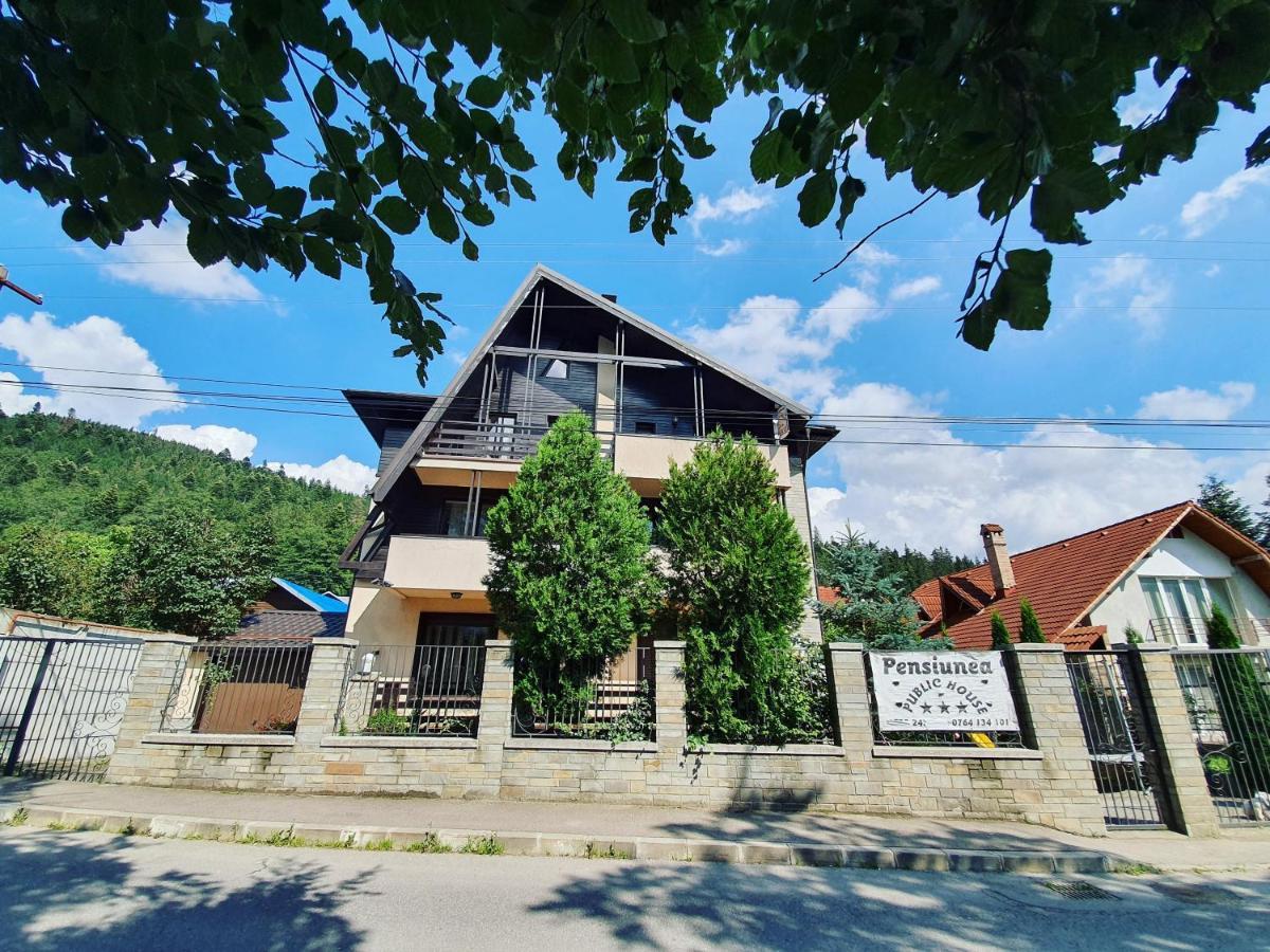 Pensiunea Public House Busteni Bagian luar foto